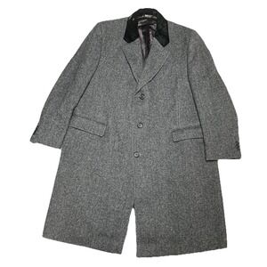 Vintage Men's Gray Herringbone Wool Velvet Union Made Overcoat Made In USA